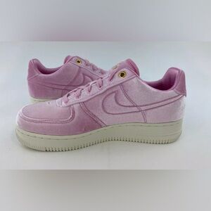 Nike Men’s Air Force 1 Low ‘07 Premium Velour Pink Rise Sneakers
